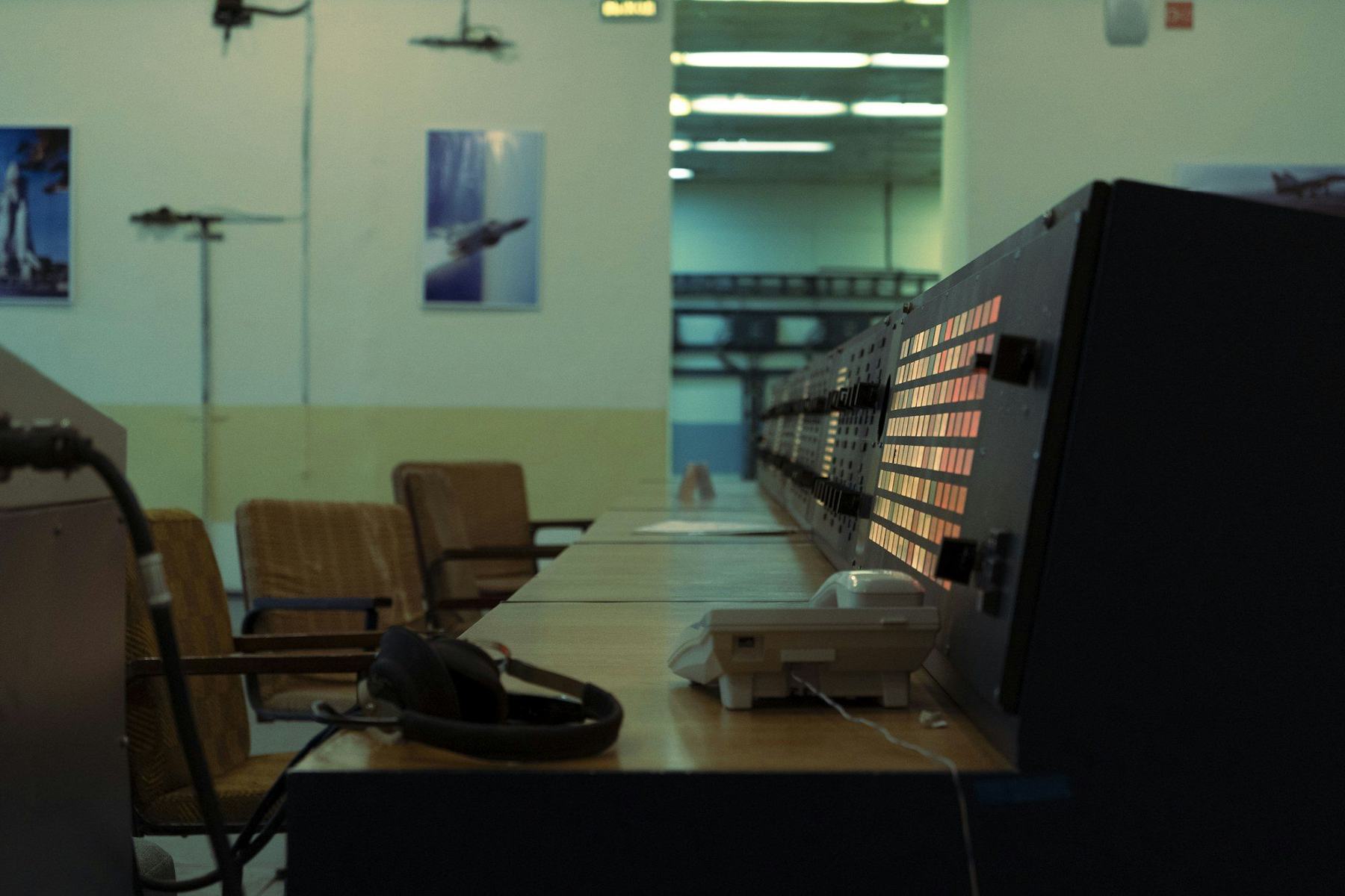 Engineering and field services across the system lifecycle – Control room monitoring consoles